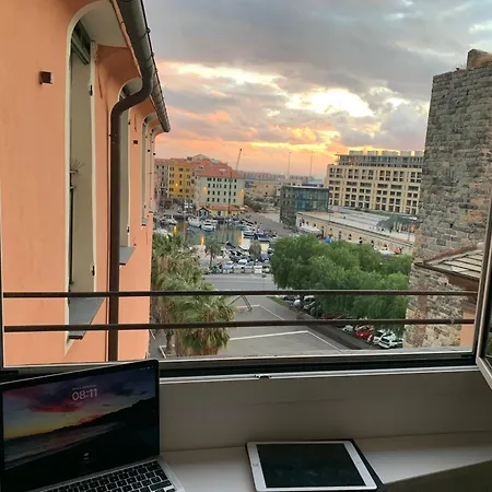 Via Pia 29-7 * サヴォーナ