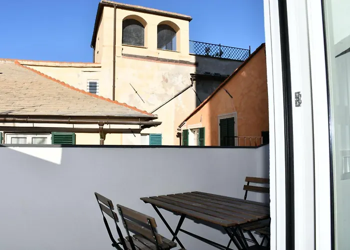 Via Pia 29-7 * Savona